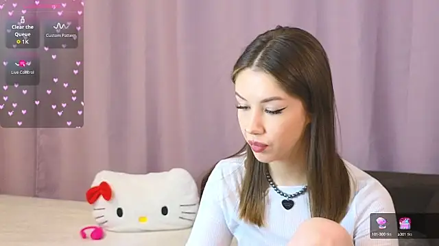 Snapshot of ellie_kramer chatting on October 2025 07:48:02 PM ellie kramer online show from October 2025 07:48:02 PM