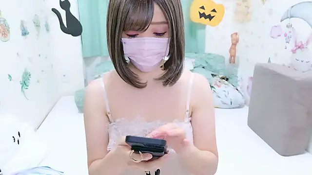 Snapshot of -YU- chatting on October 2025 05:31:01 PM -YU- online show from October 2025 05:31:01 PM