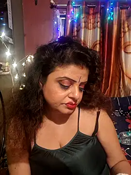 Snapshot of Maaya66 chatting on February 2025 06:03:01 PM Maaya66 online show from February 2025 06:03:01 PM