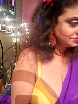 Snapshot of Maaya66 chatting on February 2025 09:43:02 PM Maaya66 online show from February 2025 09:43:02 PM