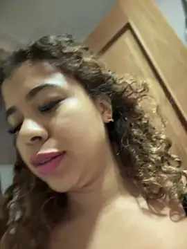 LEONCITA  online show from December 2025 11:03:02 AM