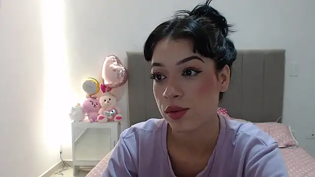 Snapshot of Caribbean_beauty_ chatting on October 2025 11:06:02 PM Caribbean beauty  online show from October 2025 11:06:02 PM