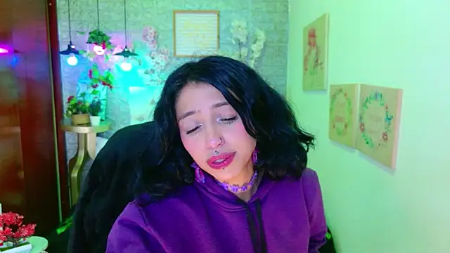 REDHOTTER  online show from February 2026 07:38:01 PM