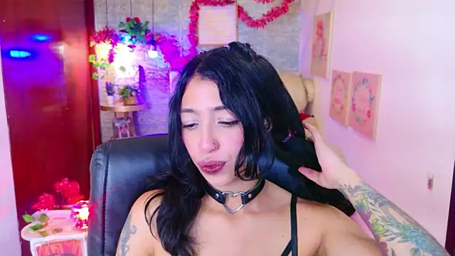 REDHOTTER  online show from December 2025 08:01:02 PM