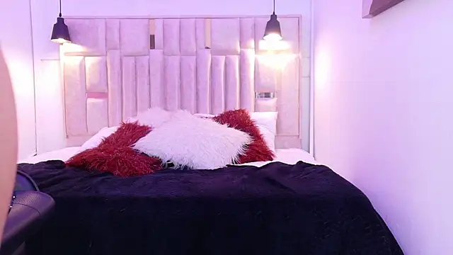 REDHOTTER  online show from May 2026 01:57:16 AM