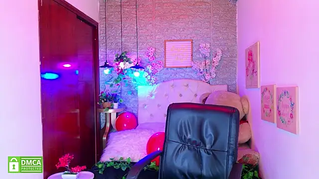 REDHOTTER  online show from February 2026 07:46:01 PM