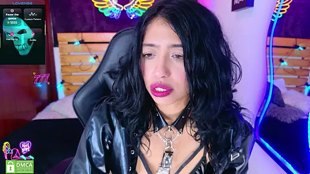 REDHOTTER  online show from May 2026 07:44:02 PM