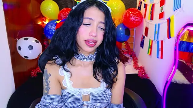 Snapshot of REDHOTTER_ chatting on June 2026 07:41:02 PM REDHOTTER online show from June 2026 07:41:02 PM