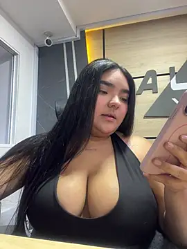 little lissiee online show from May 2026 04:42:02 PM