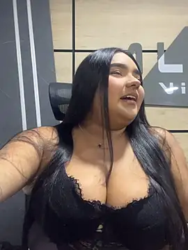 little lissiee online show from June 2026 11:10:01 PM