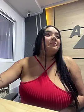 little lissiee online show from April 2026 12:39:01 AM