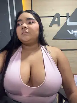 little lissiee online show from May 2026 08:41:06 PM