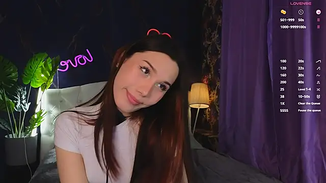 Snapshot of Kaia_Sunshine_Mia chatting on February 2025 04:20:02 PM Kaia Sunshine Mia online show from February 2025 04:20:02 PM