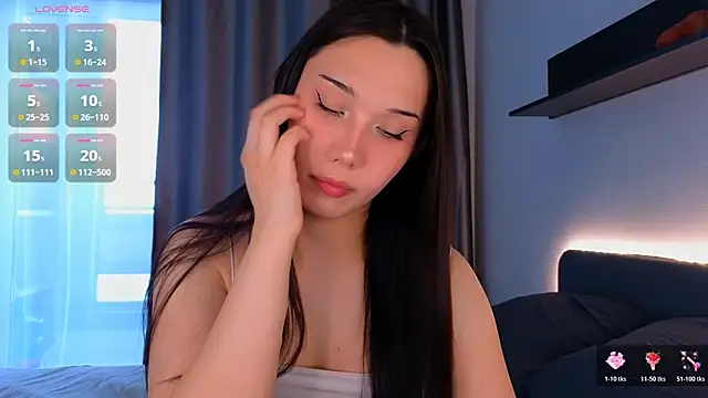 Kaia Sunshine Mia online show from May 2026 11:50:01 AM
