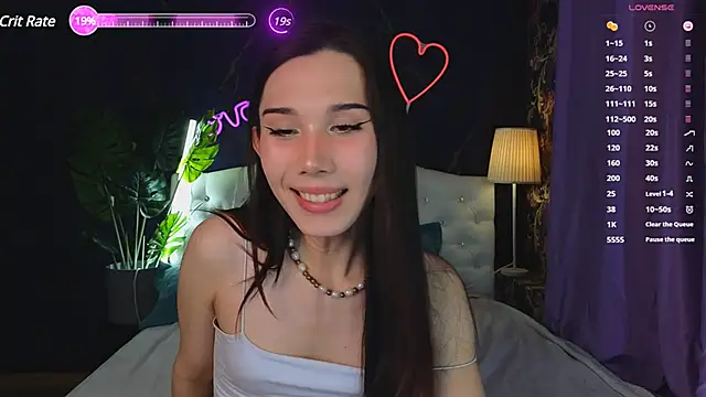 Snapshot of Kaia_Sunshine_Mia chatting on January 2025 03:32:01 PM Kaia Sunshine Mia online show from January 2025 03:32:01 PM
