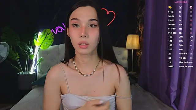 Snapshot of Kaia_Sunshine_Mia chatting on January 2025 02:36:01 PM Kaia Sunshine Mia online show from January 2025 02:36:01 PM