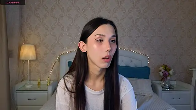 Snapshot of Kaia_Sunshine_Mia chatting on October 2025 01:12:01 PM Kaia Sunshine Mia online show from October 2025 01:12:01 PM
