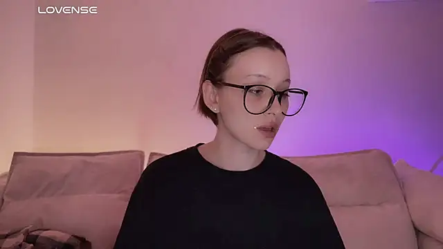 Snapshot of yourconcept chatting on December 2025 06:18:02 PM yourconcept online show from December 2025 06:18:02 PM