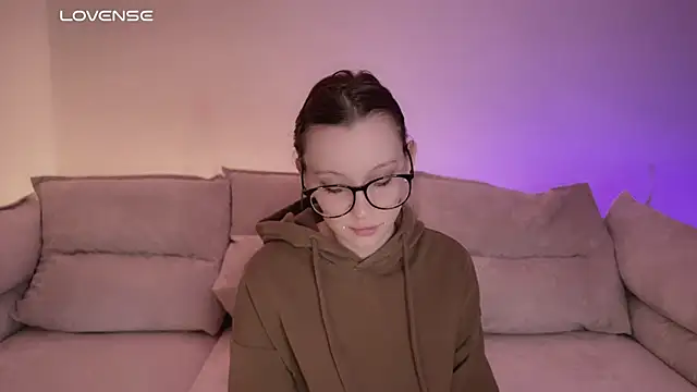 Snapshot of yourconcept chatting on December 2025 06:17:01 PM yourconcept online show from December 2025 06:17:01 PM