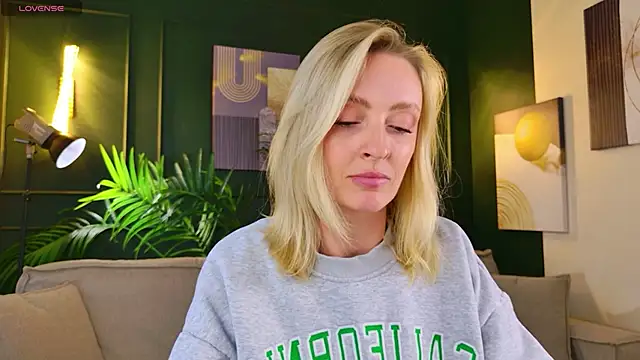 sexuallycorrecte online show from May 2026 07:58:02 AM