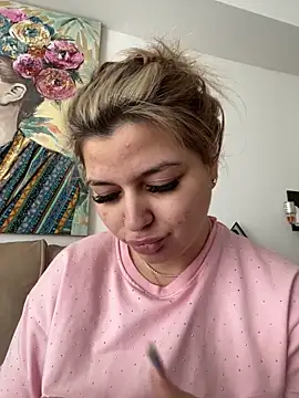 AllysonK online show from April 2026 11:22:02 AM
