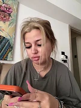 AllysonK online show from February 2026 12:18:02 PM