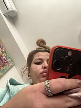 AllysonK online show from April 2026 11:22:02 AM