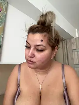 AllysonK online show from March 2025 12:34:01 PM