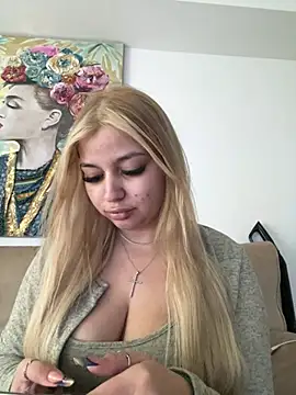 AllysonK online show from April 2026 12:01:01 PM