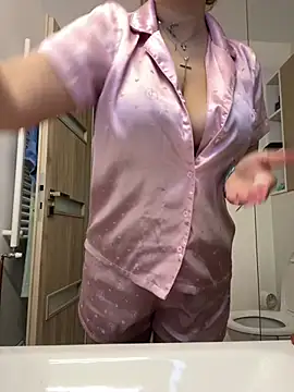 AllysonK online show from February 2026 10:15:02 AM