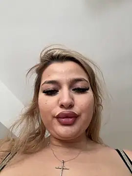 AllysonK online show from April 2026 01:41:01 PM