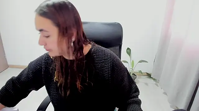 maryluna95 online show from May 2026 05:30:01 PM