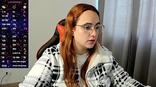 maryluna95 online show from October 2025 09:59:01 PM