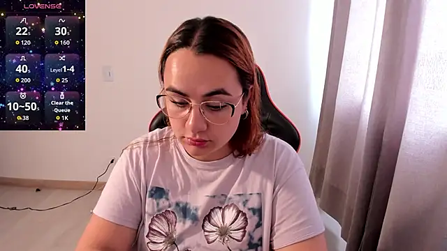 maryluna95 online show from December 2025 07:12:01 PM