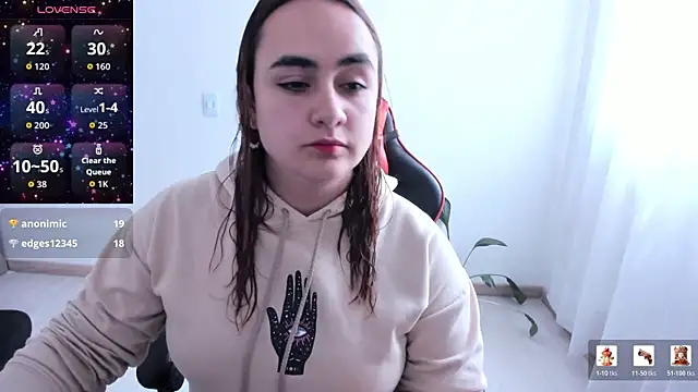 maryluna95 online show from April 2026 06:58:02 PM