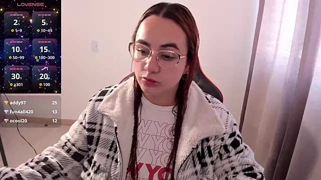 maryluna95 online show from November 2025 05:50:01 PM