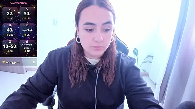 maryluna95 online show from April 2026 07:50:02 PM