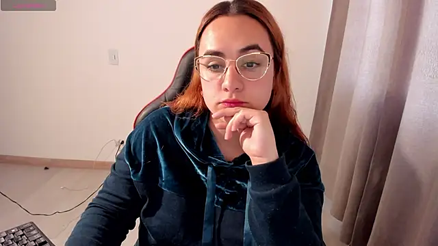 maryluna95 online show from November 2025 09:59:02 PM