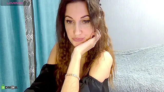 Bany Brandy online show from October 2025 11:58:02 PM