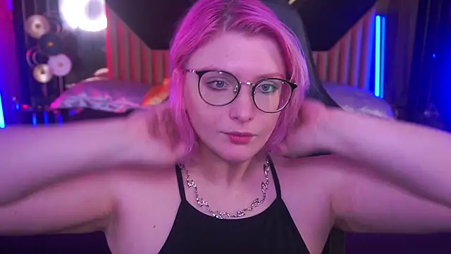 Snapshot of CoolTatis chatting on September 2025 11:21:02 AM CoolTatis online show from September 2025 11:21:02 AM