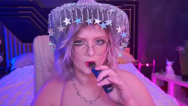 CoolTatis online show from December 2025 07:32:01 AM