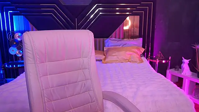 CoolTatis online show from December 2025 07:35:02 AM