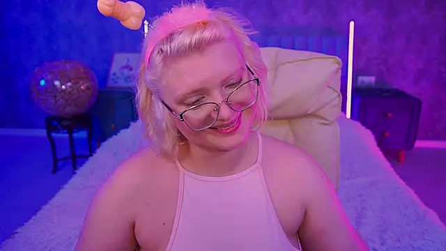 CoolTatis online show from April 2026 07:37:02 AM