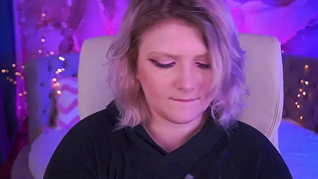 CoolTatis online show from December 2025 07:00:01 AM