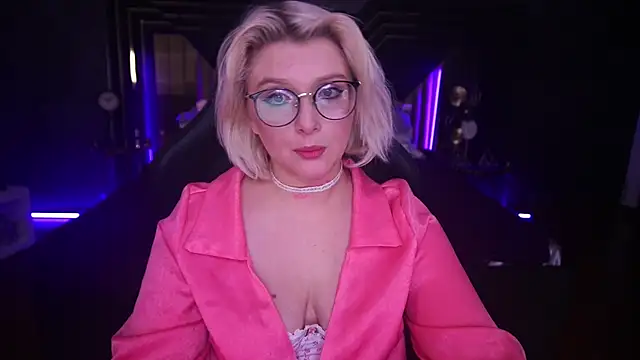 CoolTatis online show from March 2025 09:05:02 PM
