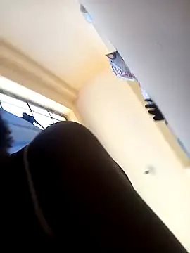 zainabsmile online show from November 2025 09:01:01 AM