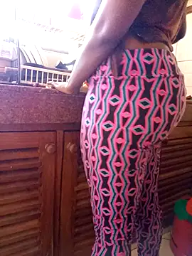 zainabsmile online show from October 2025 01:44:02 PM