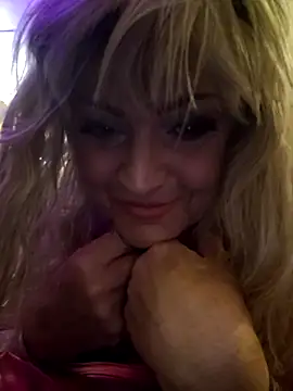 Snapshot of annika_lately chatting on June 2026 06:07:02 AM annika lately online show from June 2026 06:07:02 AM