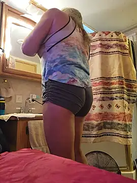 Snapshot of annika_lately chatting on June 2026 03:01:02 AM annika lately online show from June 2026 03:01:02 AM