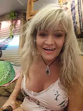 Snapshot of annika_lately chatting on July 2026 05:35:01 PM annika lately online show from July 2026 05:35:01 PM